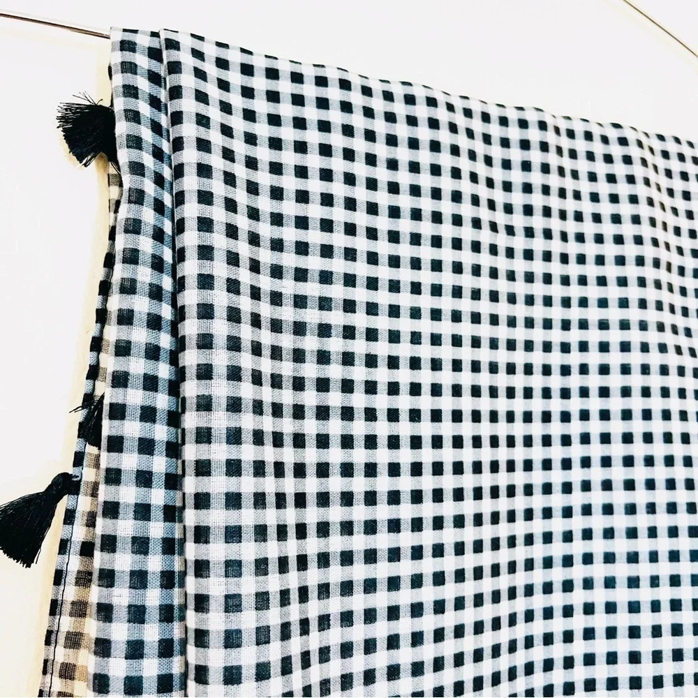 Black and White Plaid Tassel Hem Wrap Scarf